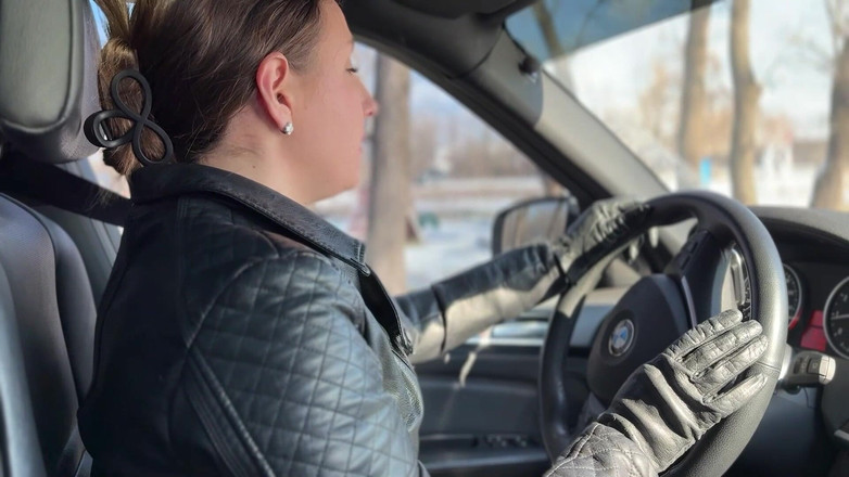 Hottie goddess: Leather Goddess: Deep Puffs &amp; Road Control