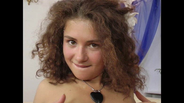 Euro Sluts: 좋은 것을 감사히 여기는 법을 아는 소녀