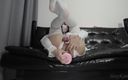 SissyKanisa: Sissykanisa cavalca un dildo mostruoso parte 1