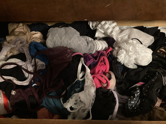 Elianna: Elianna सौतेली बेटी की पैंटी आजमाती है