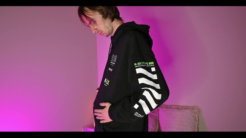 ElementX1018: 看来自日本的肚子暴露！里面是权力的光荣奶酪汉堡！