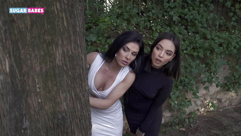 SugarBabesTV: Не відкривайте задні двері