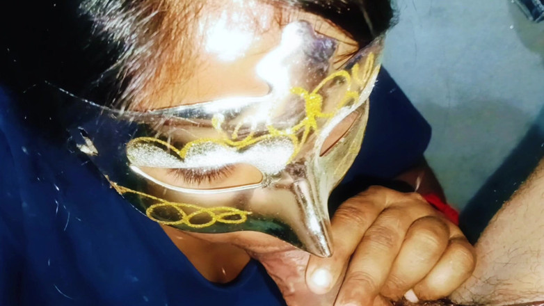 Sexy_girl_nehu: Desi Bhabhi geeft pijpbeurt tot klaarkomen in de mond