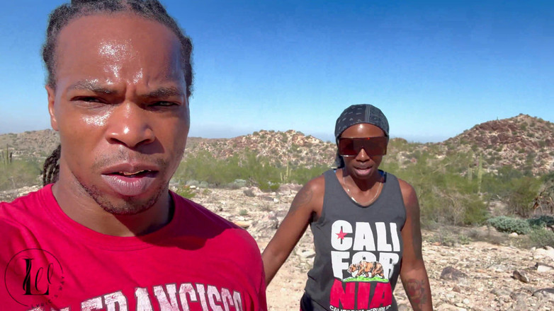 LyricsWay: 乌木夫妇徒步旅行新鲜空气和色情明星