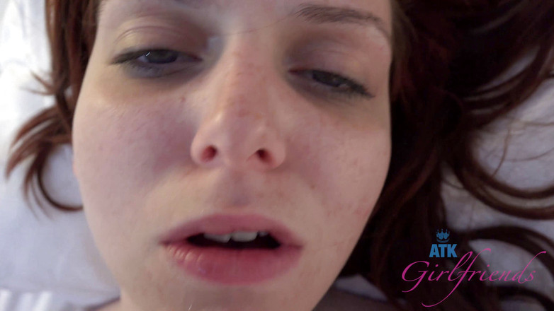 ATK Girlfriends: 7부 emma evins와 함께하는 하와이에서의 가상 휴가