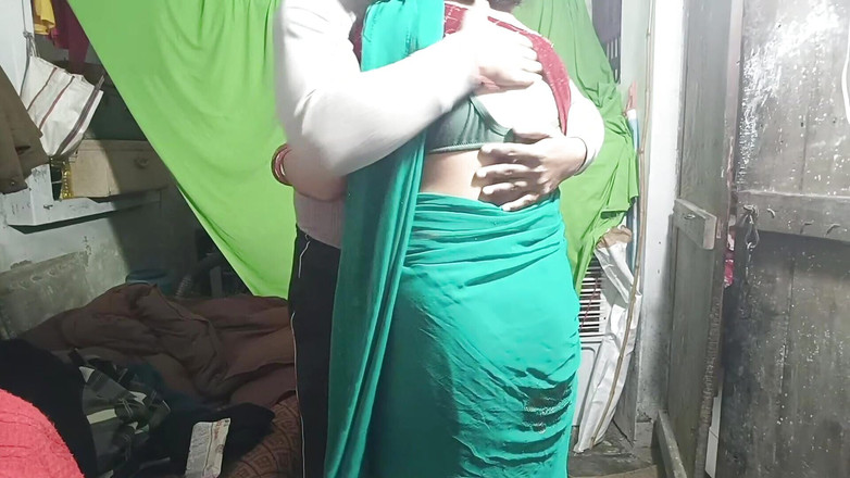 Pyaripooja22: Indiano villaggio chachi che gode del sesso anale con il...