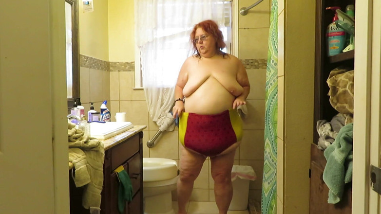 BBW nurse Vicki adventures with friends: Hot sweaty wet Naighty Nurse Vicki strips out of swim...