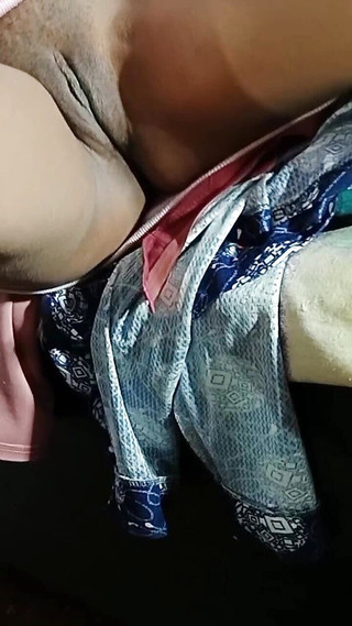 Rakul008: 彼氏は私のオマンコに指を挿入しようとしていましたこんにちはは私をムラムラさせようとしていました