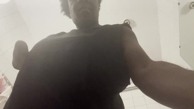 JuneAmputee: Mijn g-cup horizontale aanzicht