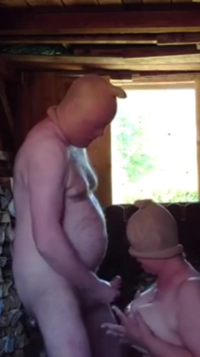 Hot-Pussy66: Сперма після собачого сексу