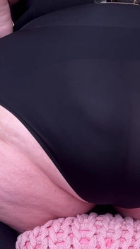SSBBW Kayla Peach Sits on Adam Castle