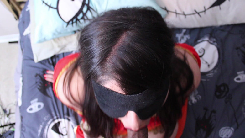 VickyVixen: Blindfolded Face Fuck