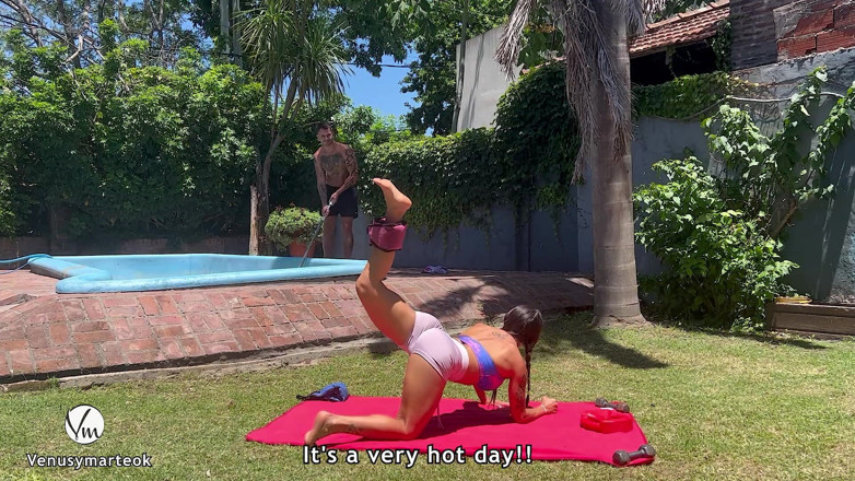 Venus y Marte: I Went to Clean Her Pool and Fucked Her While...