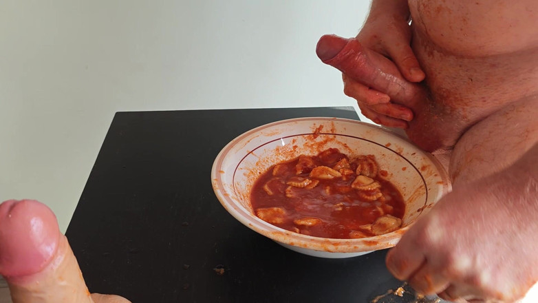 Food Pissplay: I Piss in My Dinner and I End up Cumming