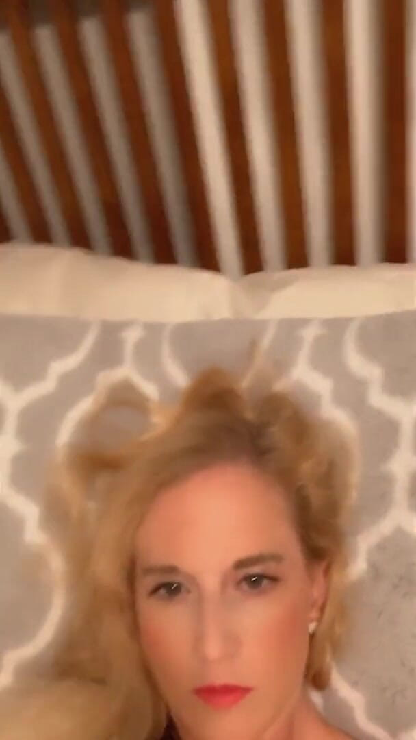 Chelly181818: Pussy massage, pussy play. dildo homage