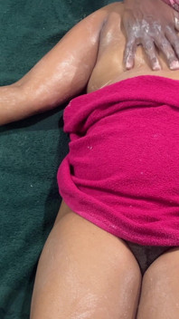 I Got a Massage with a Scrub to Make Myself Look Beautiful.