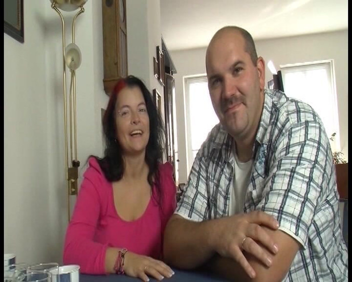 Deutschland Porno X: Sarışın Orta Yaşlı Seksi Kadın Ve Arkadaşları Vahşi Bir Grup...