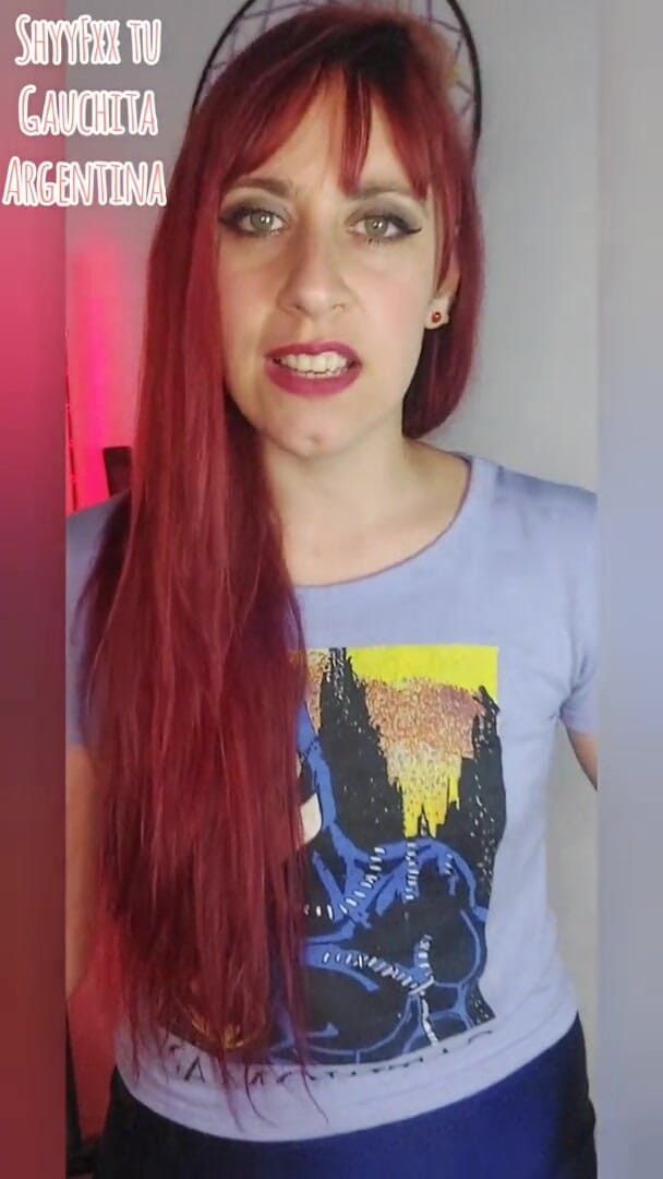 Tu Gauchita Argentina: 害羞的x，我发现我的继兄弟用我的内衣自慰，我羞辱他直到他高潮