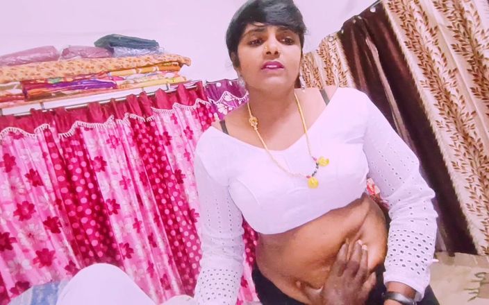 Telugu Honey Lips: Betrügender sex, schöne schwarze sari-hausfrau fickt leider den vater des...