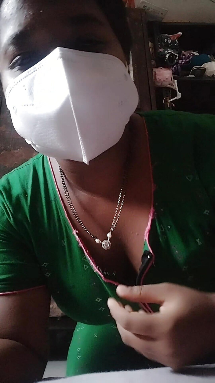 Desi World: 热辣阿姨要求