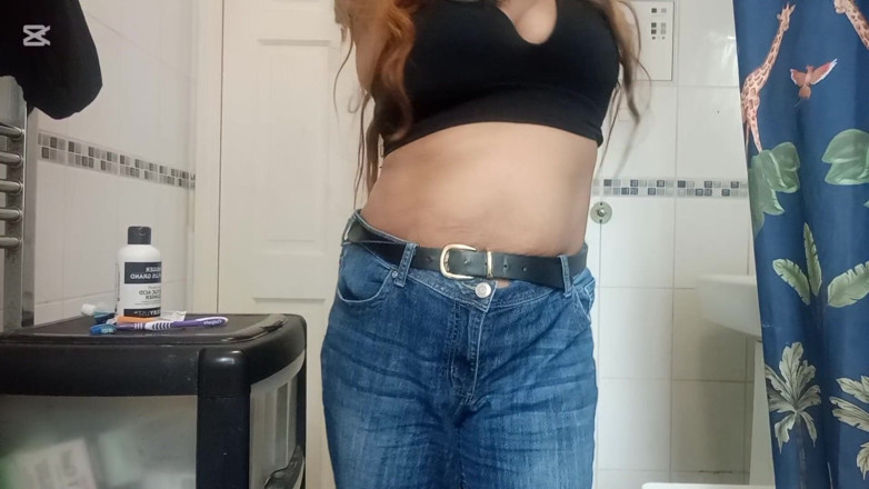 Randi Bhabi: Bhabhi, I Shake My Ass at Home Alone