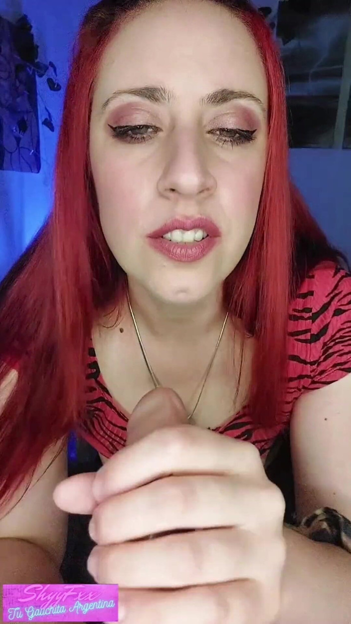 Tu Gauchita Argentina: Jangan khawatir! Gauchita menghiburmu dengan nilai buruknya dengan memberimu shell...