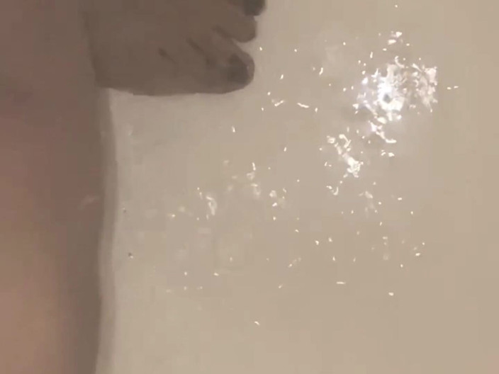 Gothbarbiemexi: Foot fetish video