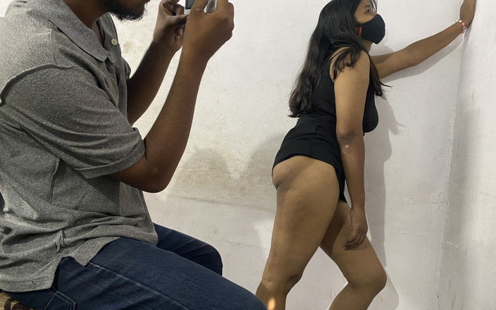 Pinkididi: La fotografa super hot si arrapa e deve scopare il...