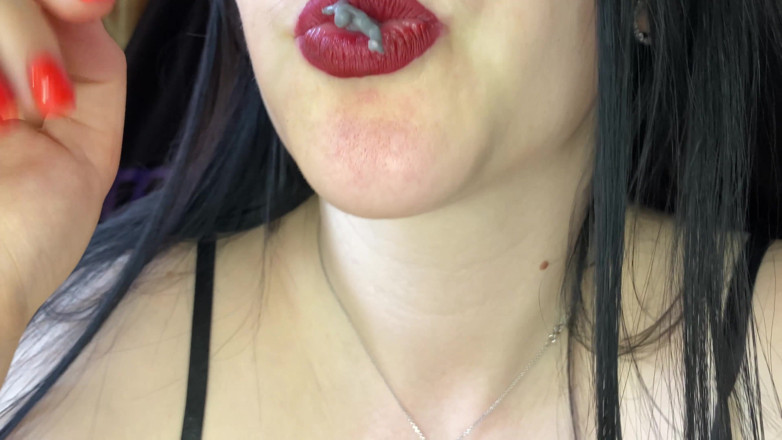 Anna Sky: Giantess Anna close-up