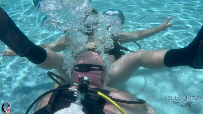 Lady O: Potápění, šukání, část 2