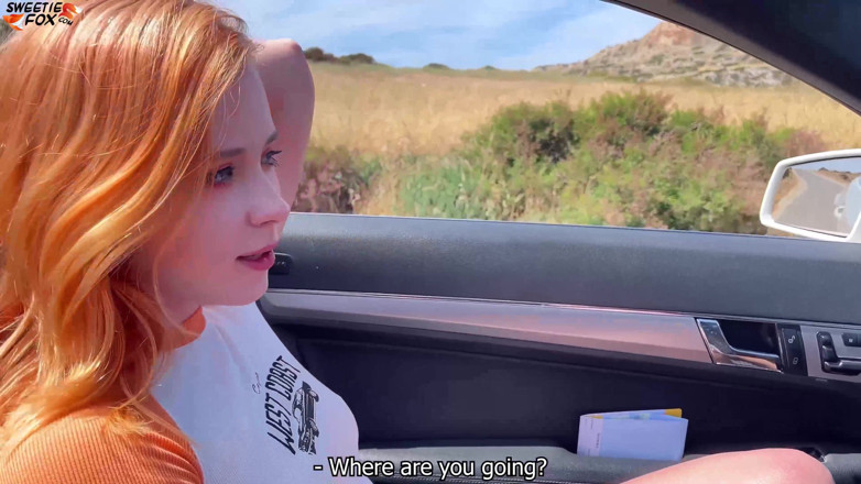 Sweetie Fox: Awek menghisap batang orang asing di dalam kereta dan berkongkek...