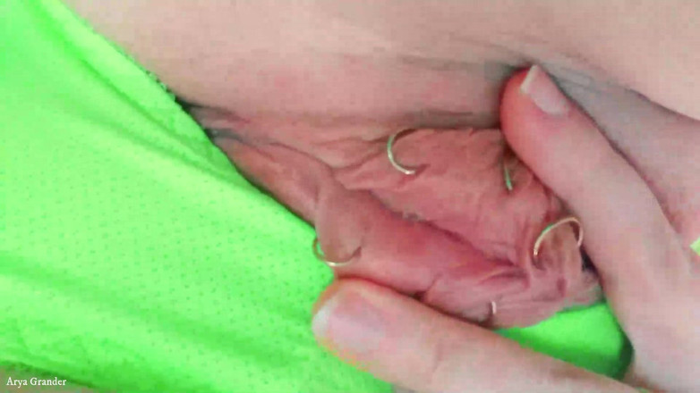 Arya Grander: Gioca con il culo e succhia la figa e scopa-...