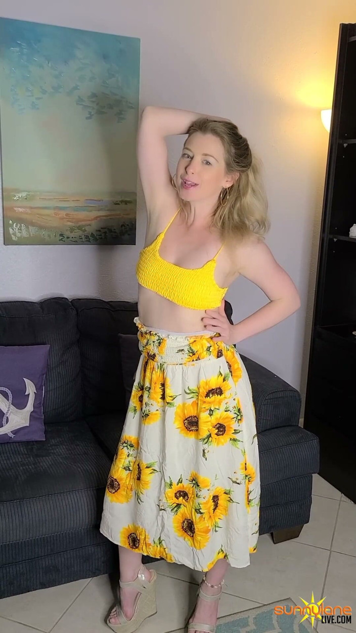 Sunny Lane: Sunny Lane โดน Vicky Vette กินนอกบ้านที่การถ่ายภาพ