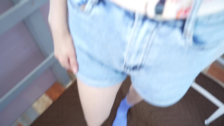 LoveHomePorn: Blonda drăguță a fost fericită să-mi sugă pula