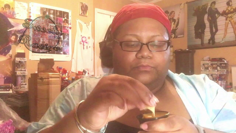 Sweety Racine: SSBBW Eats a Snack