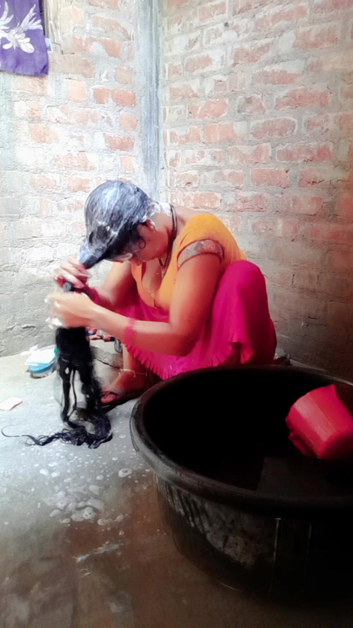 Renudbf: Desi bhabhi dusche im badezimmer, dicke möpse, dicker arsch