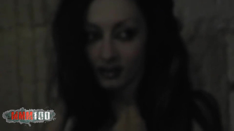 MMM100: Angelina: bella giovane araba angelina che si spoglia