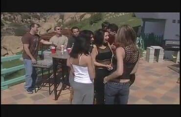 Xtime Network: Cette blonde sexy à gros nichons adore la sodomie