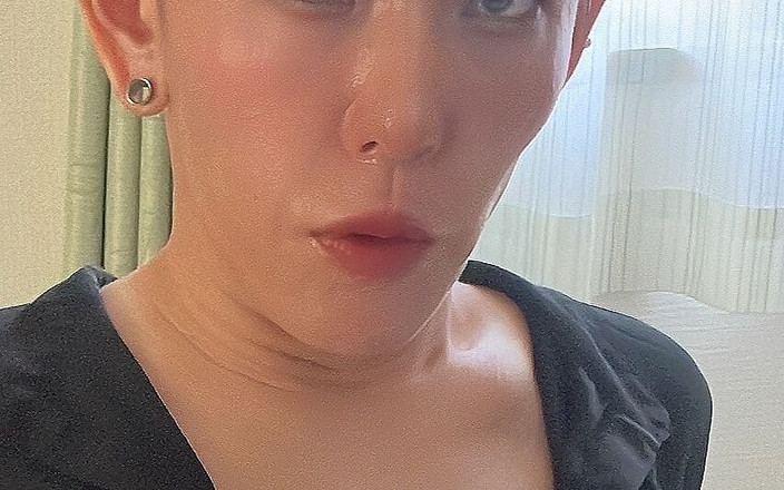 Serina SissyBitch: Banci Serina Suka Dikongkek Pantatnya Dengan Alat Penggetar 3