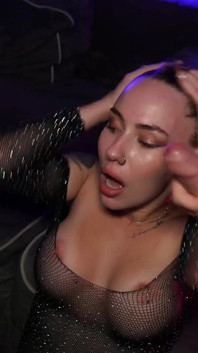 Dura buceta gang bang em uma festa pervertida