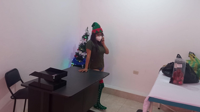 Martin13: L'infermiera latina ha un super natale pieno di passione e...