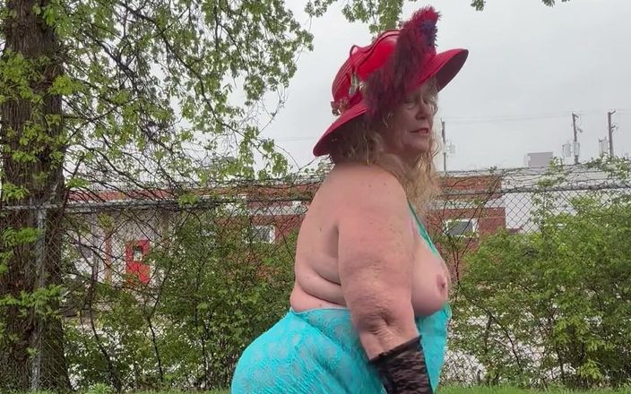 Big Ass 4 U: 내 젖탱이에 빗방울 잡기
