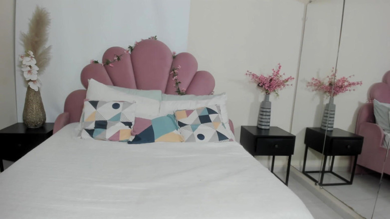 Angela Xoo: Masturbation Latinas Sex Naked Un My Room