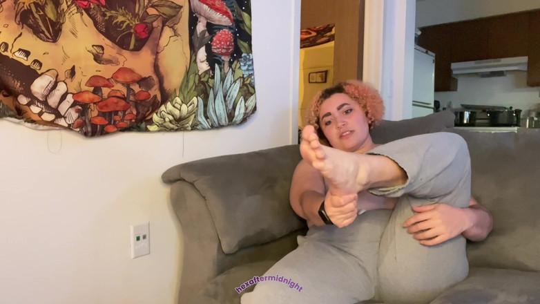 Hex Crimson: Leck das eis von meinen hübschen zehen