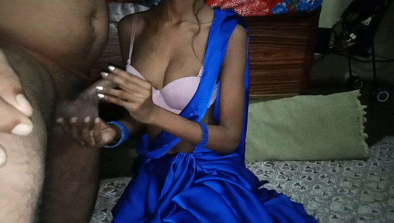 Truefuker: デジティナBhabhiサリーで初めてのセックス