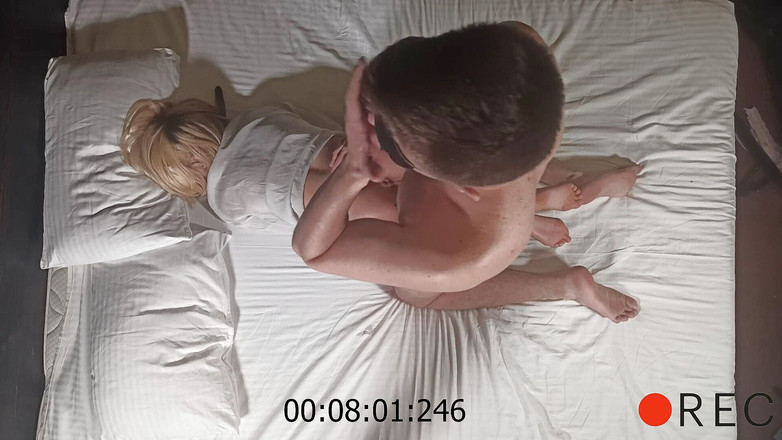 Night Games: Bundet, smiskad och knullad blondin