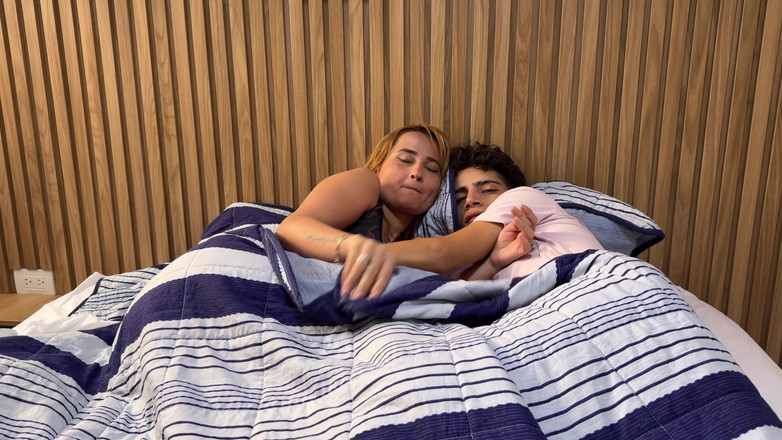 katyJay: Moja macocha ma koszmary i towarzyszę jej w łóżku z moim...