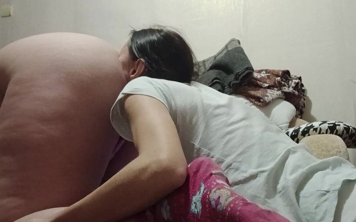 Lesbian-illusion: हॉट लेस्बियन चुदाई