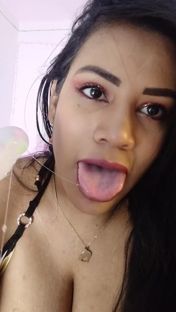 Kelli kumar: Blowjob untukmu - sangat basah