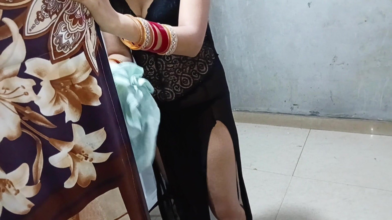 MrsShivani: Indická bhabhi byla ošukaná před otevřenou lednicí